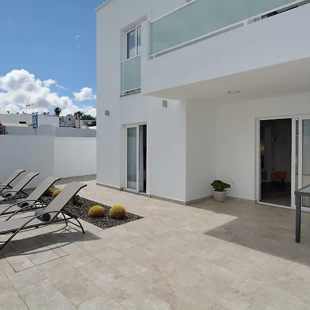 Rociega A Puerto del Carmen (Lanzarote)